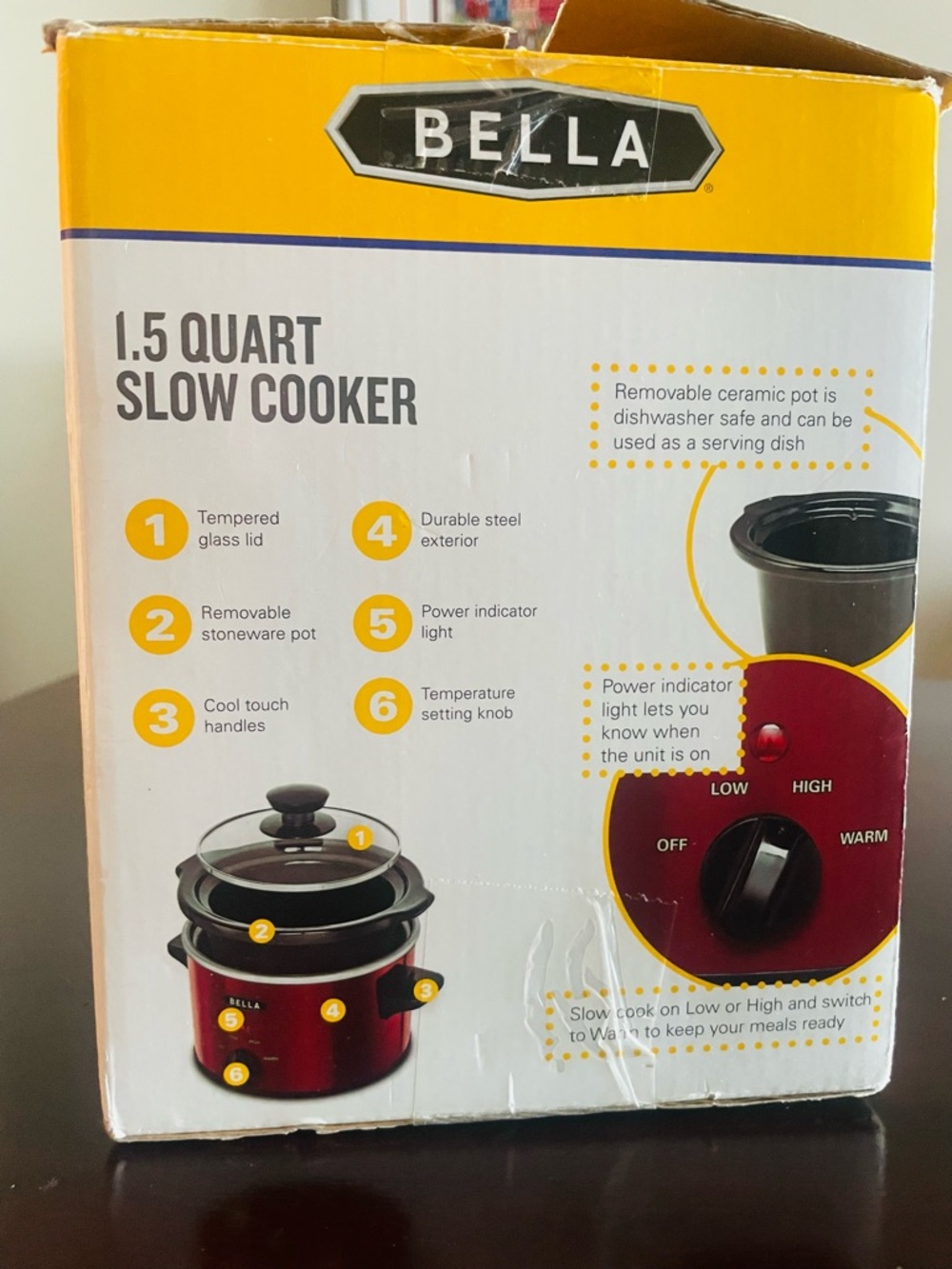 Bella 1.5 QT Slow Cooker in Red - Compact Countertop Cooker - Picture 3 of 4